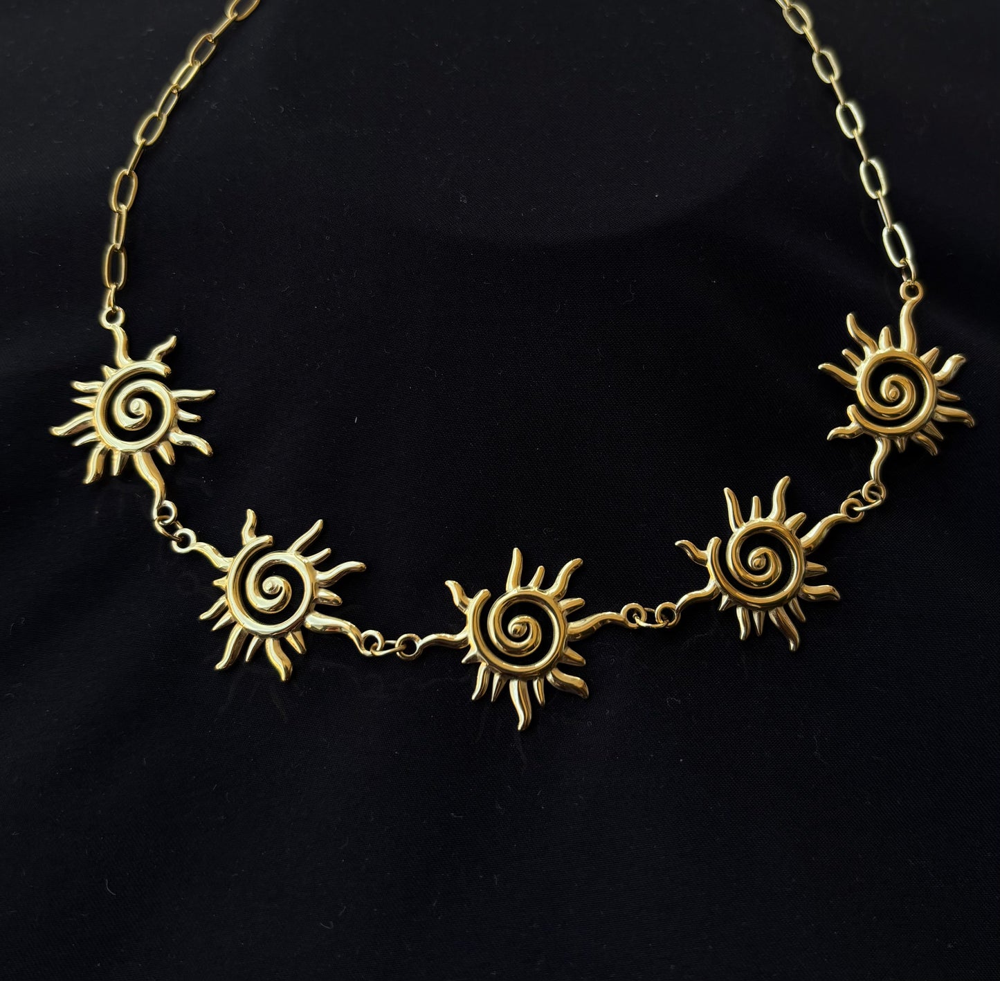 "Güneşin Dansı" Kolye