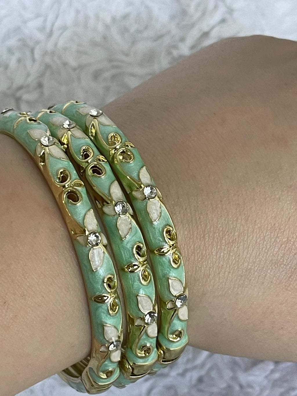 "Zamanın Renkleri" Kelepçe