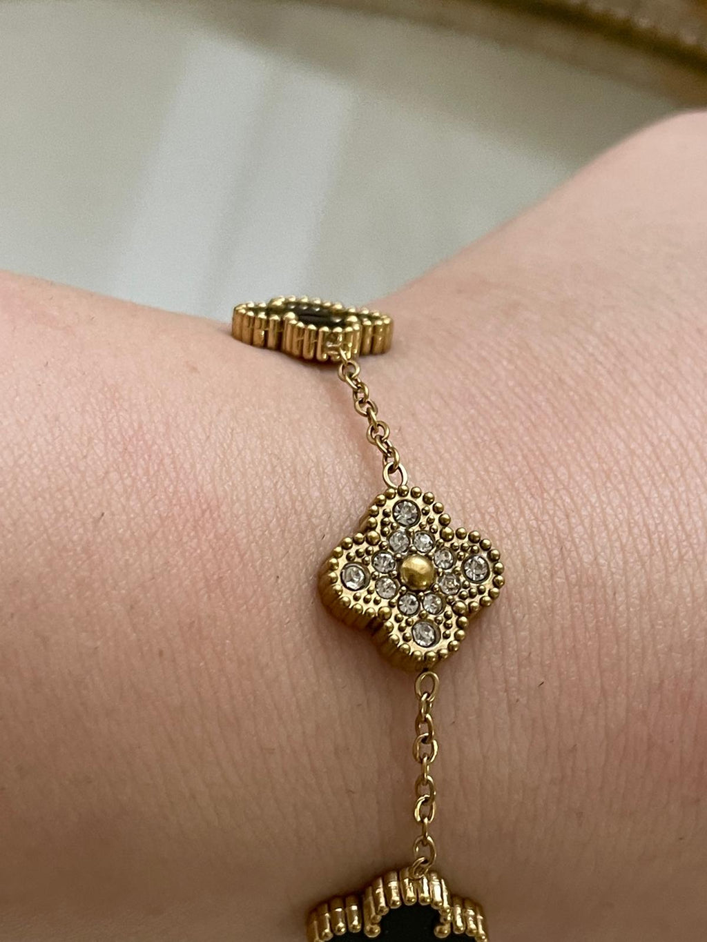 Sonsuzluk Bilekliği